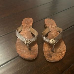 Tory Burch gold sandals flip flops size 6